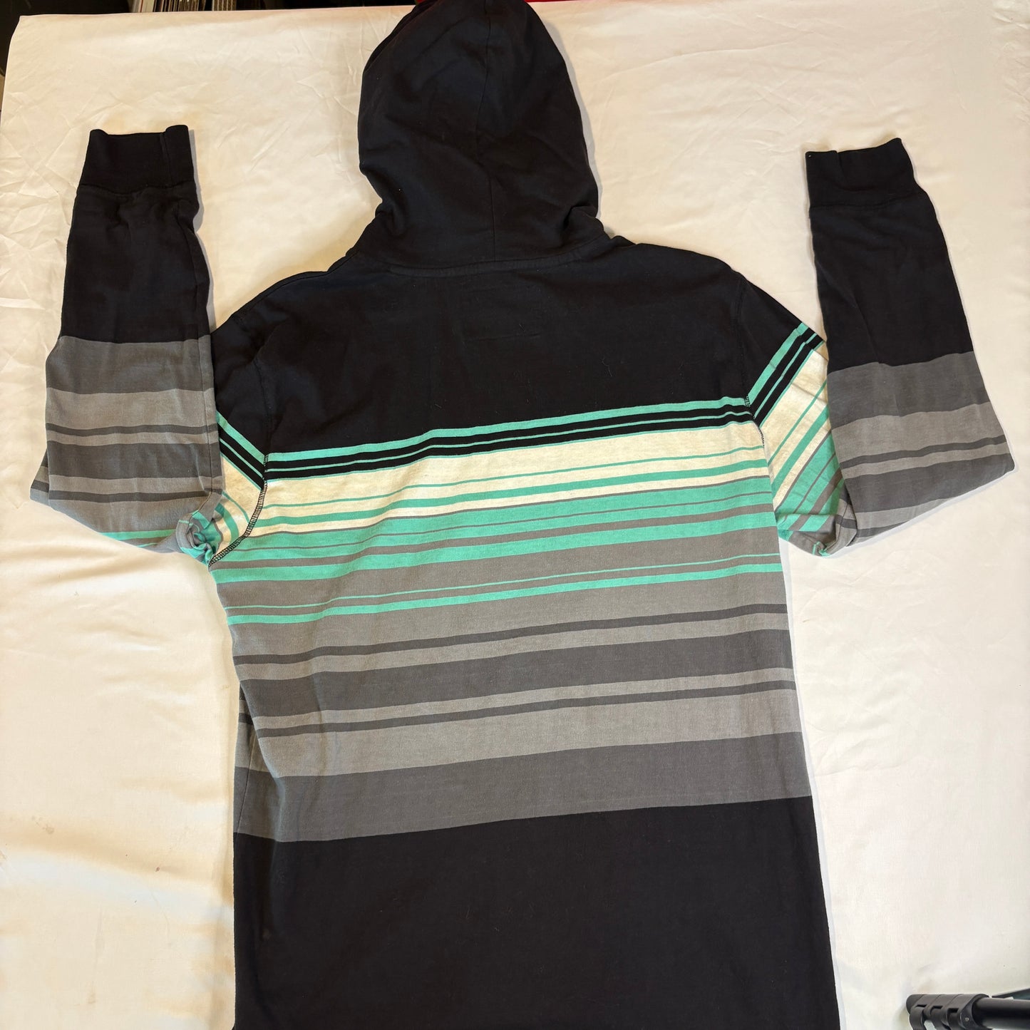 Amplify Hoodie Sweatshirt Striped Black Gray Green Pocket Men’s Size M Medium