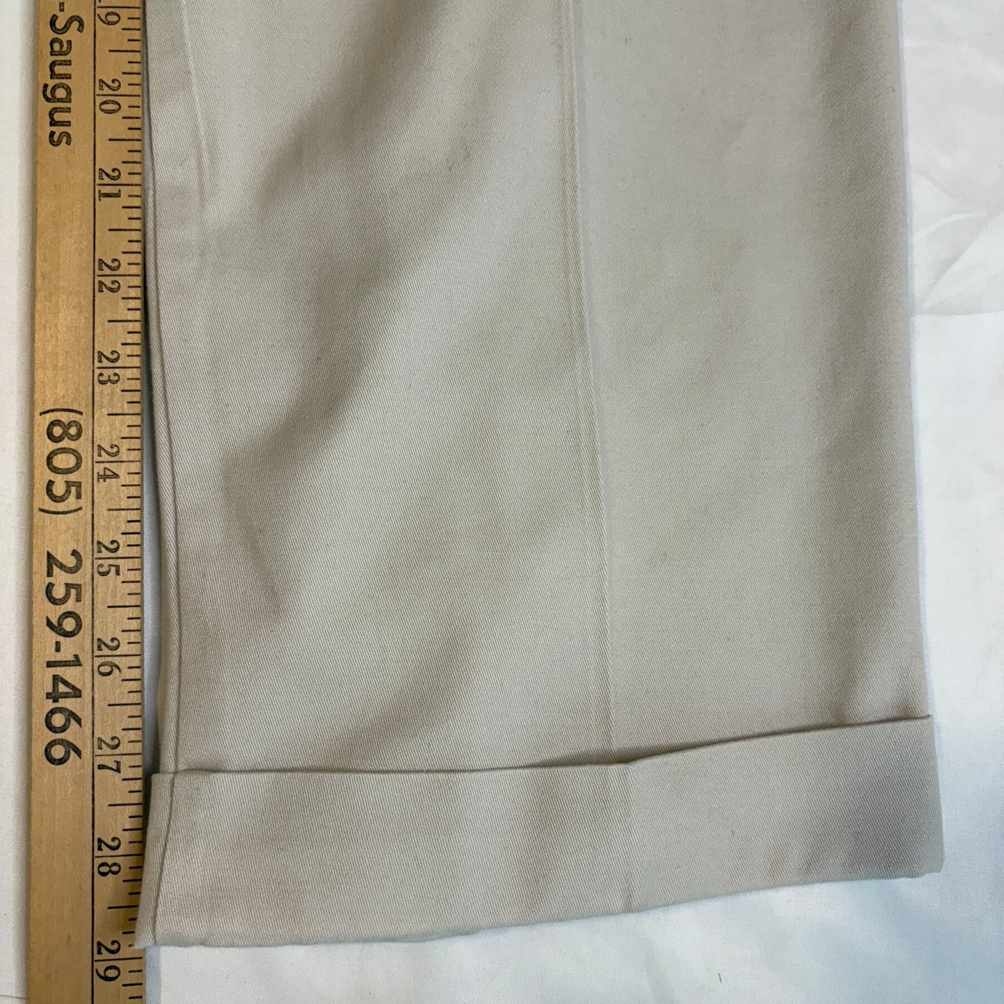 Dockers Men’s Khaki Pants Relaxed Fit Pleated Front Beige W33 L32