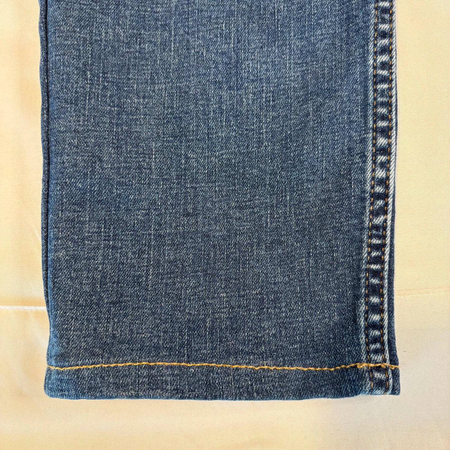 Wrangler Premium Quality Blue Jeans Men’s 36x32 Comfort Guaranteed Stretch Denim