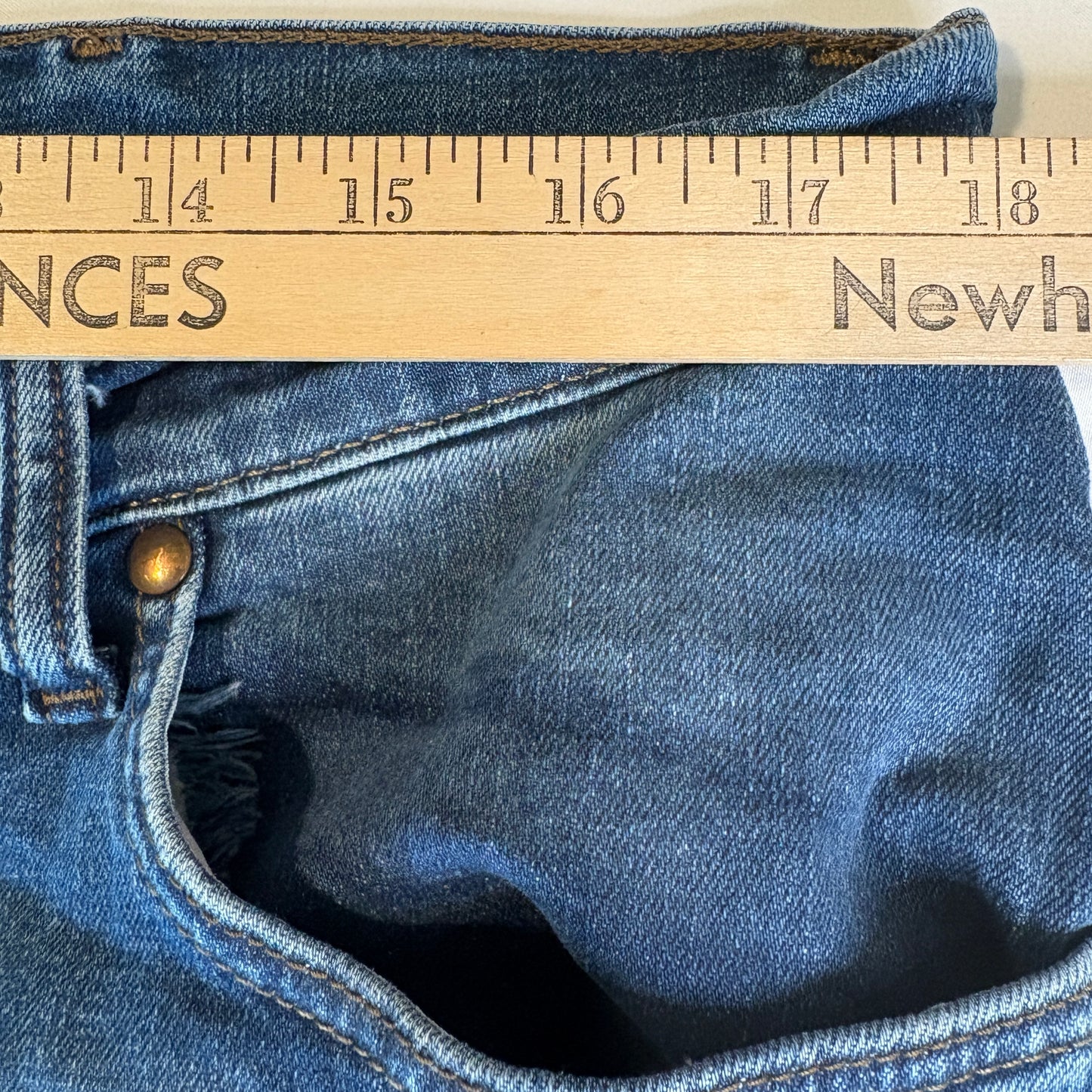 Wrangler Premium Quality Blue Jeans Men’s 36x32 Comfort Guaranteed Stretch Denim