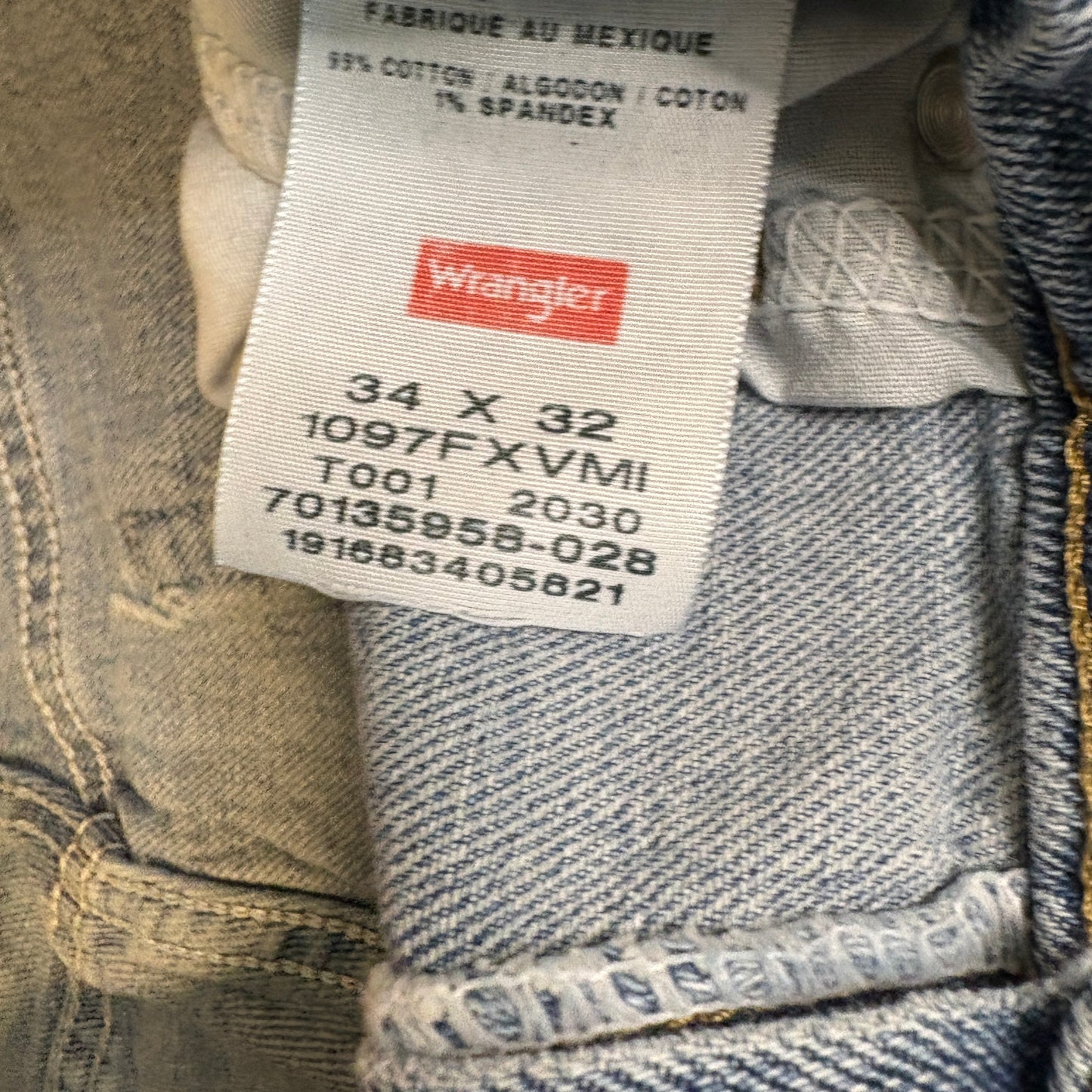 Wrangler Jeans Men’s 34x32 Blue Denim Straight Leg Comfort Stretch Mid Rise