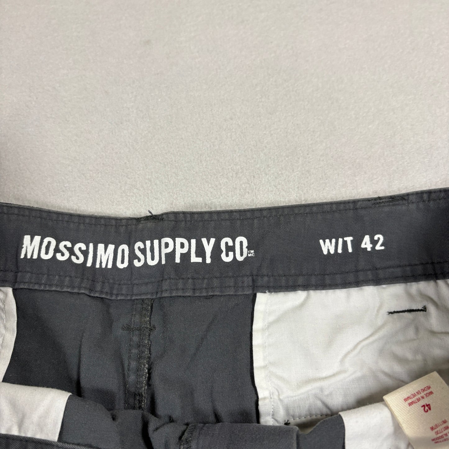 Mossimo Supply Co Mens Gray Chino Shorts Size 42 Casual Cotton Summer Wear