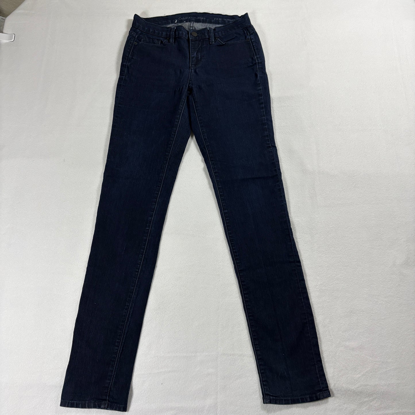 Calvin Klein Jeans Womens 2x32 Ultimate Skinny Dark Wash Stretch Denim Fit Blues