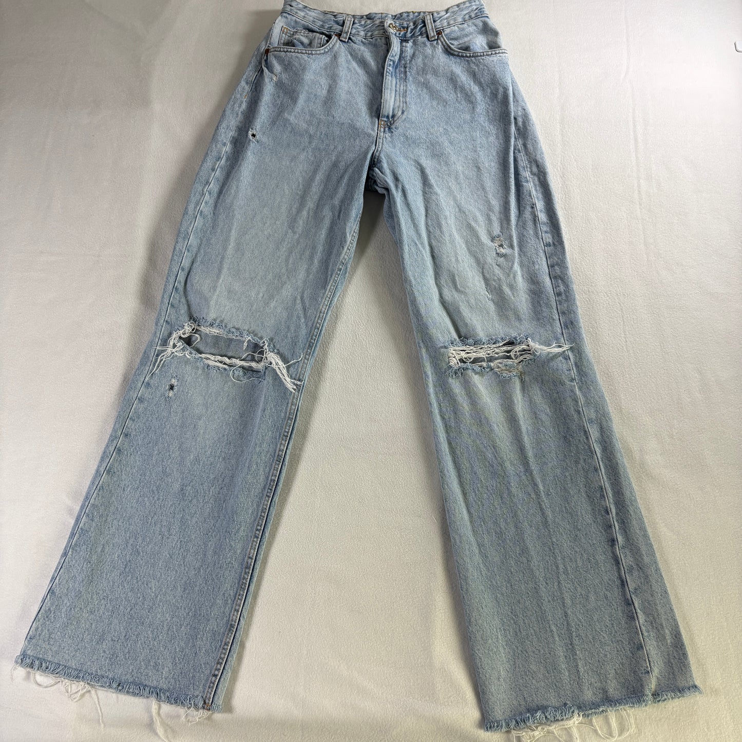 Zara Denim Wide Leg Jeans Light Wash Distressed Raw Hem 31x32 Y2K Retro