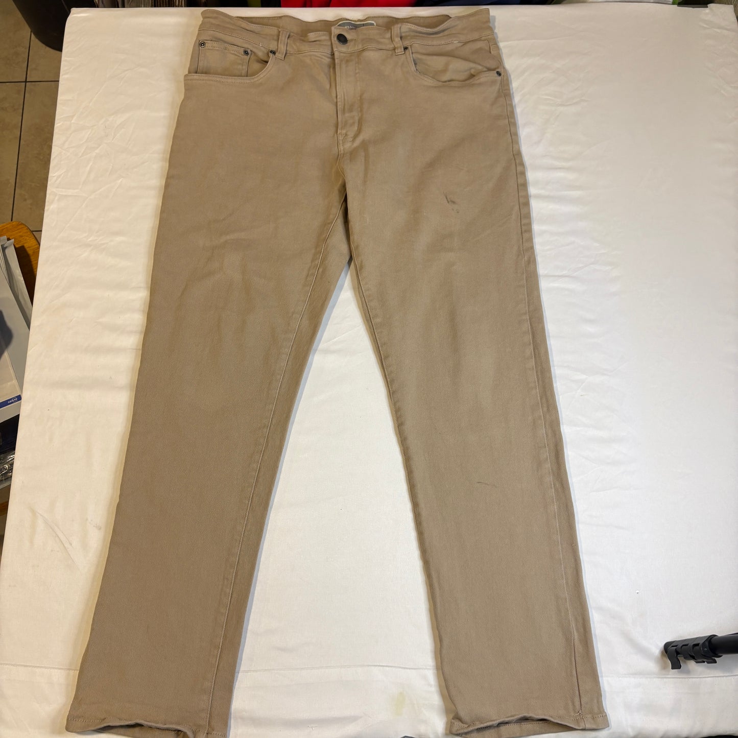 Stitches & Rivets Jeans Men’s 38x32 Tan Beige Baggy Relaxed Fit Straight Leg