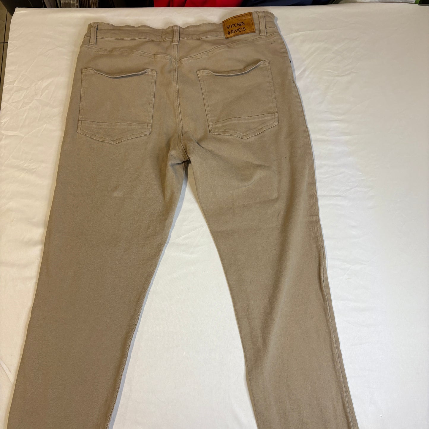 Stitches & Rivets Jeans Men’s 38x32 Tan Beige Baggy Relaxed Fit Straight Leg