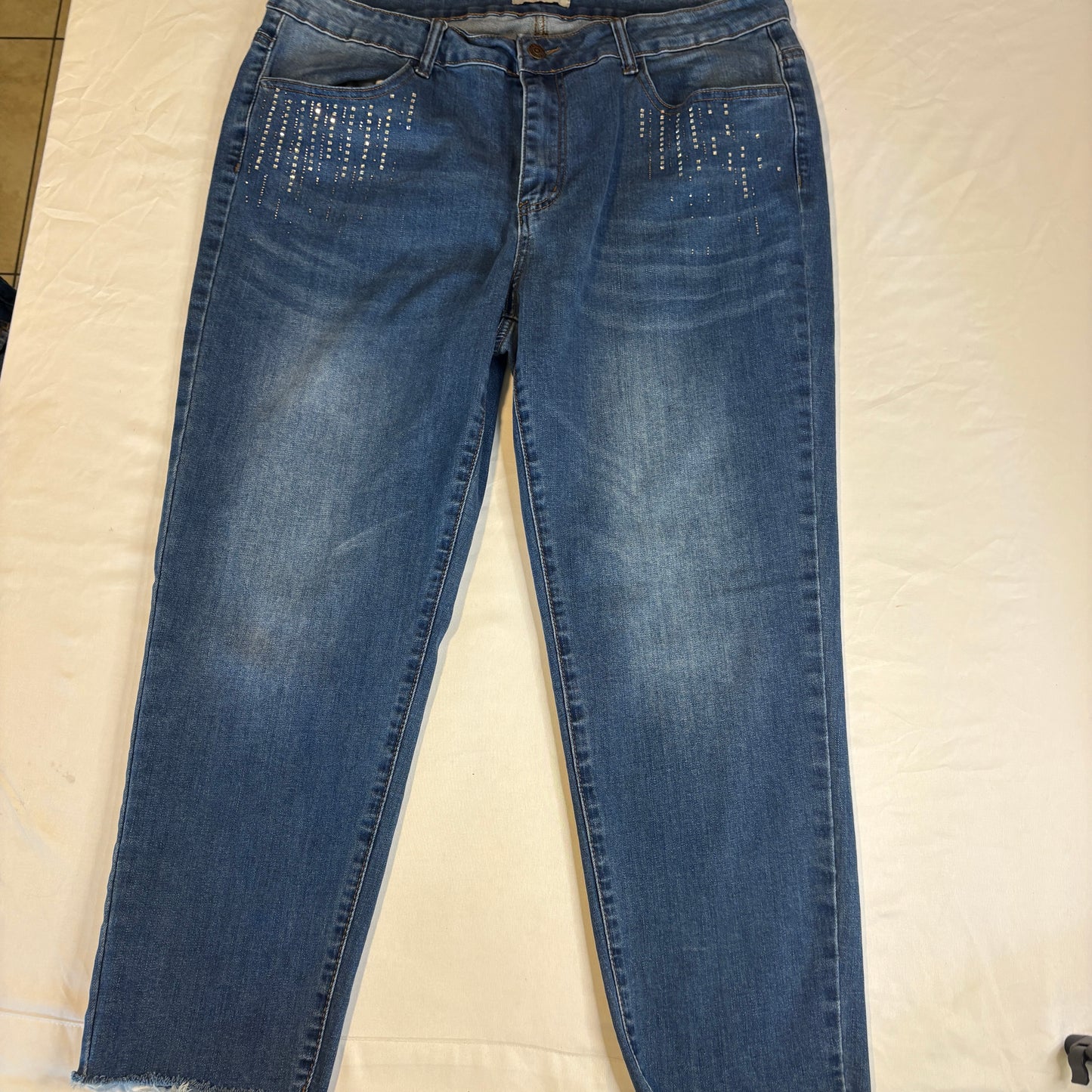Women’s Size 22 Blue Jeans Rhinestone Studded Pockets Baggy Bootcut Frayed Hem
