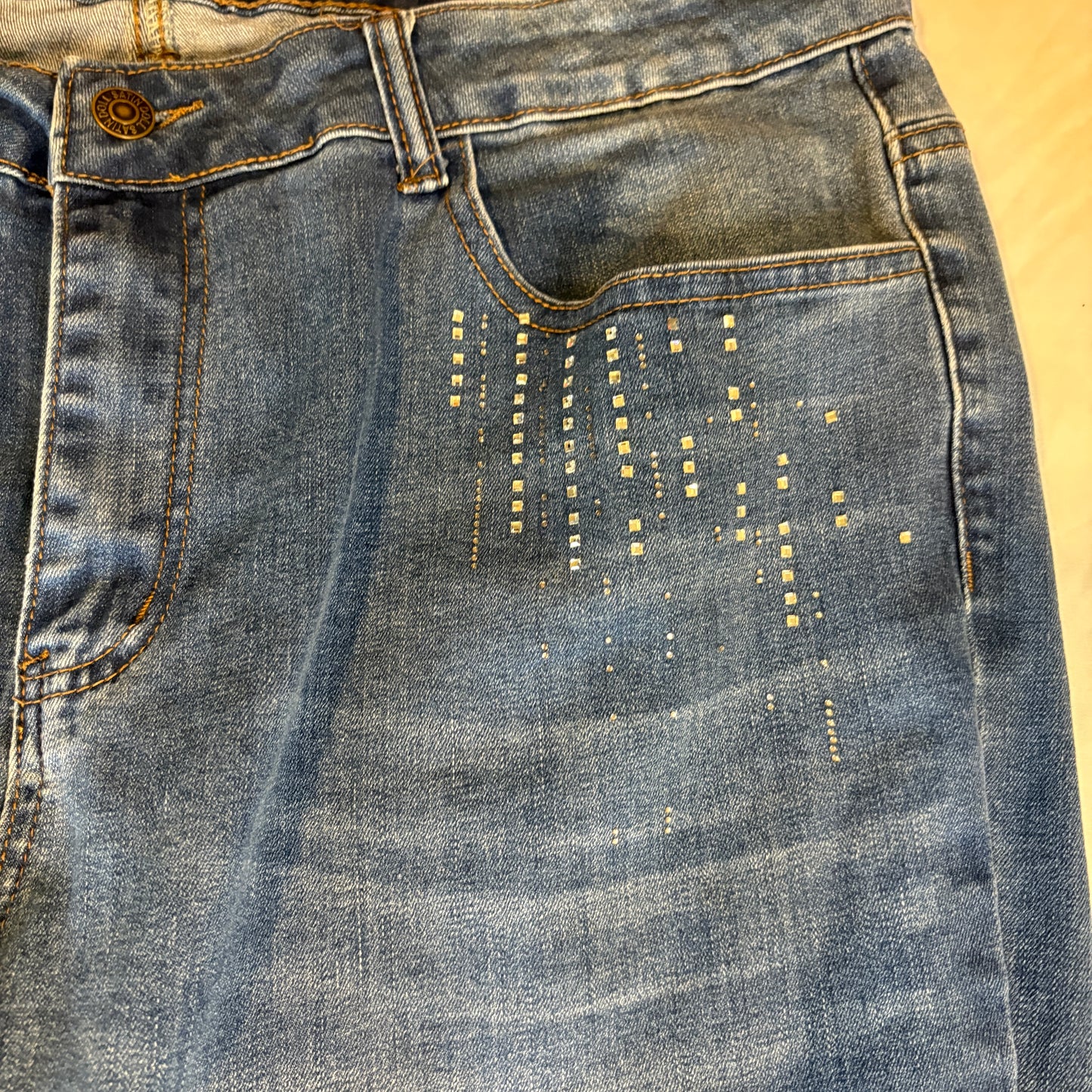 Women’s Size 22 Blue Jeans Rhinestone Studded Pockets Baggy Bootcut Frayed Hem