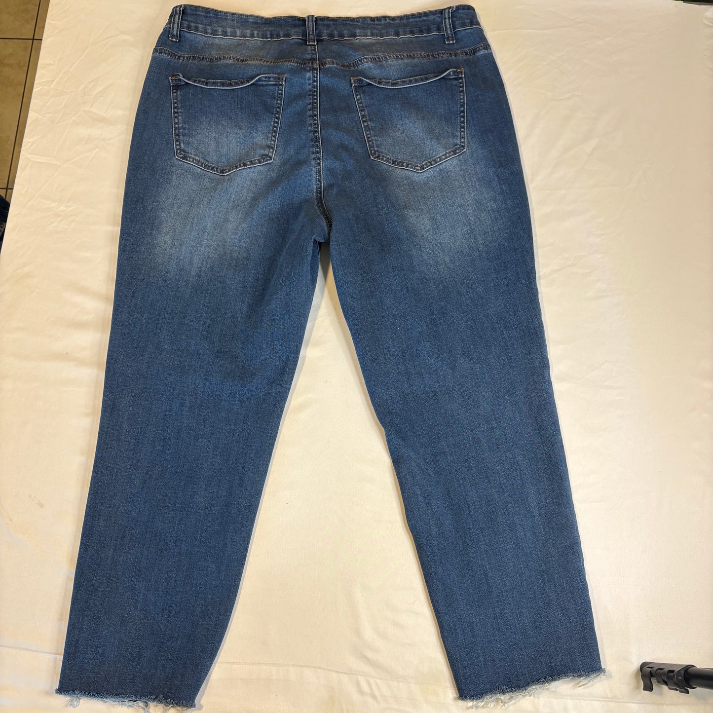 Women’s Size 22 Blue Jeans Rhinestone Studded Pockets Baggy Bootcut Frayed Hem