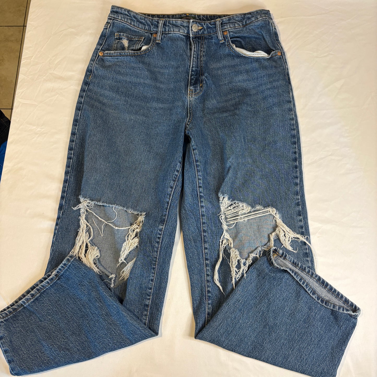 Wild Fable Women’s 14W Highest Rise Baggy Jeans Blue Distressed Ripped Knees Denim