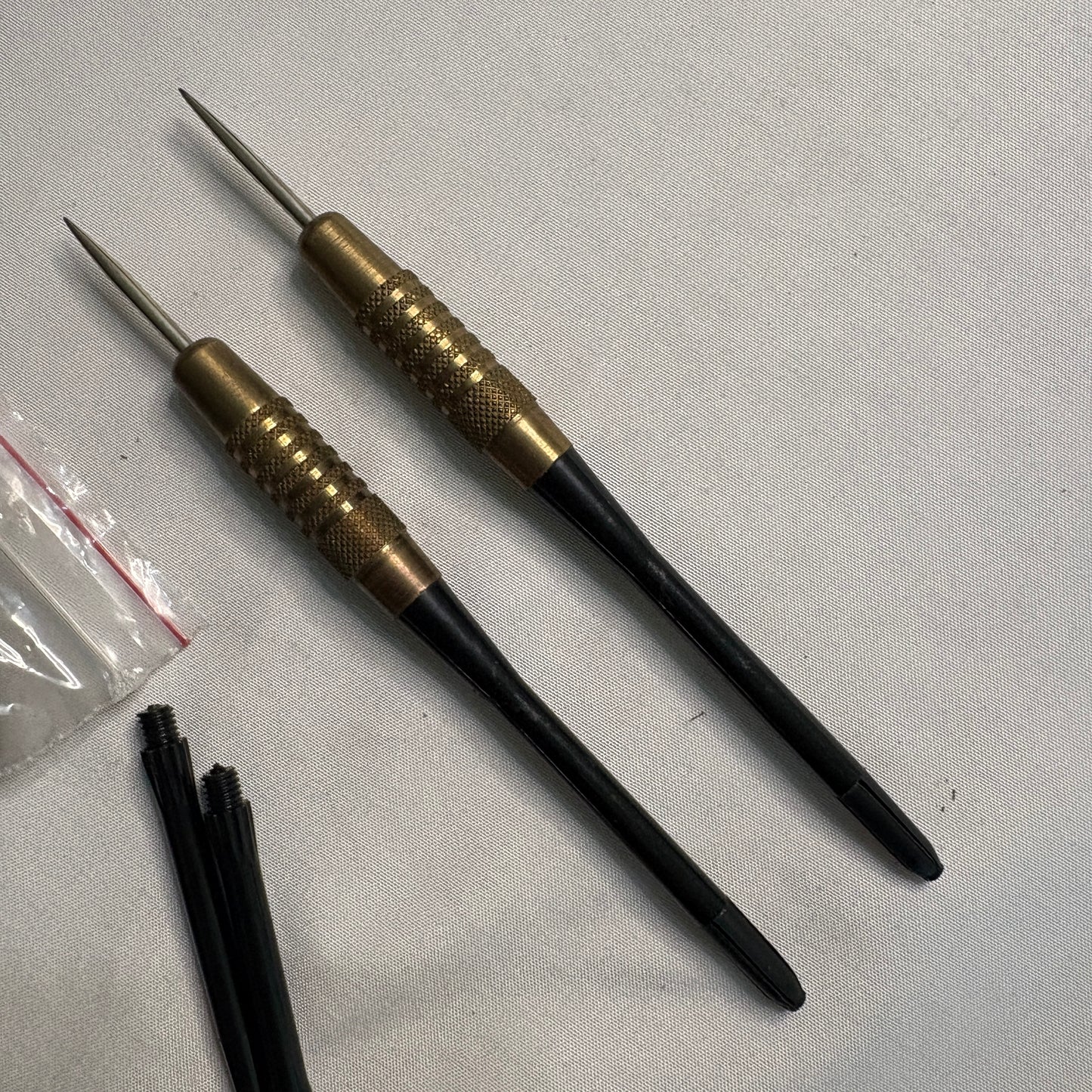 Vintage Spalding Steel Tip Dart Set with Case, Flights, and Shafts – Bar Game Classic