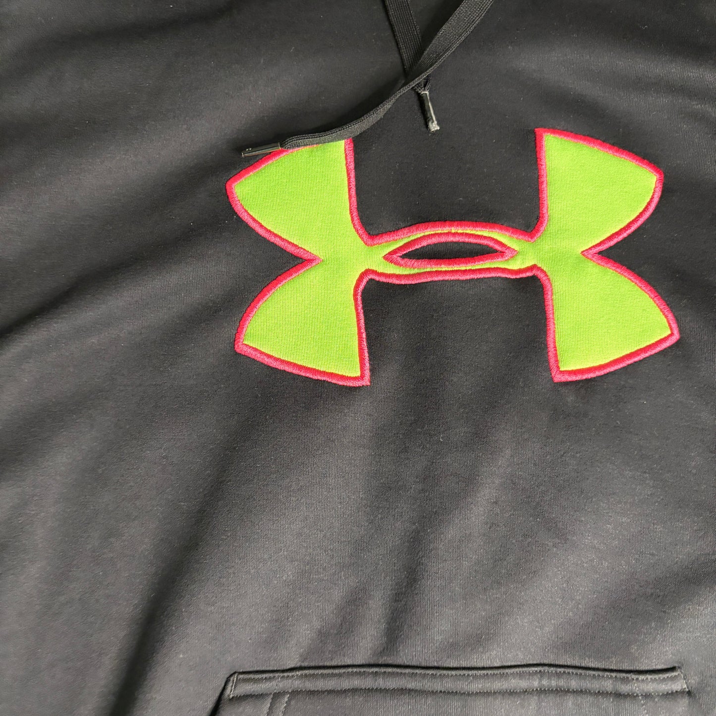 Under Armour Hoodie Men’s Medium Black Neon Green Logo Pullover Sweatshirt