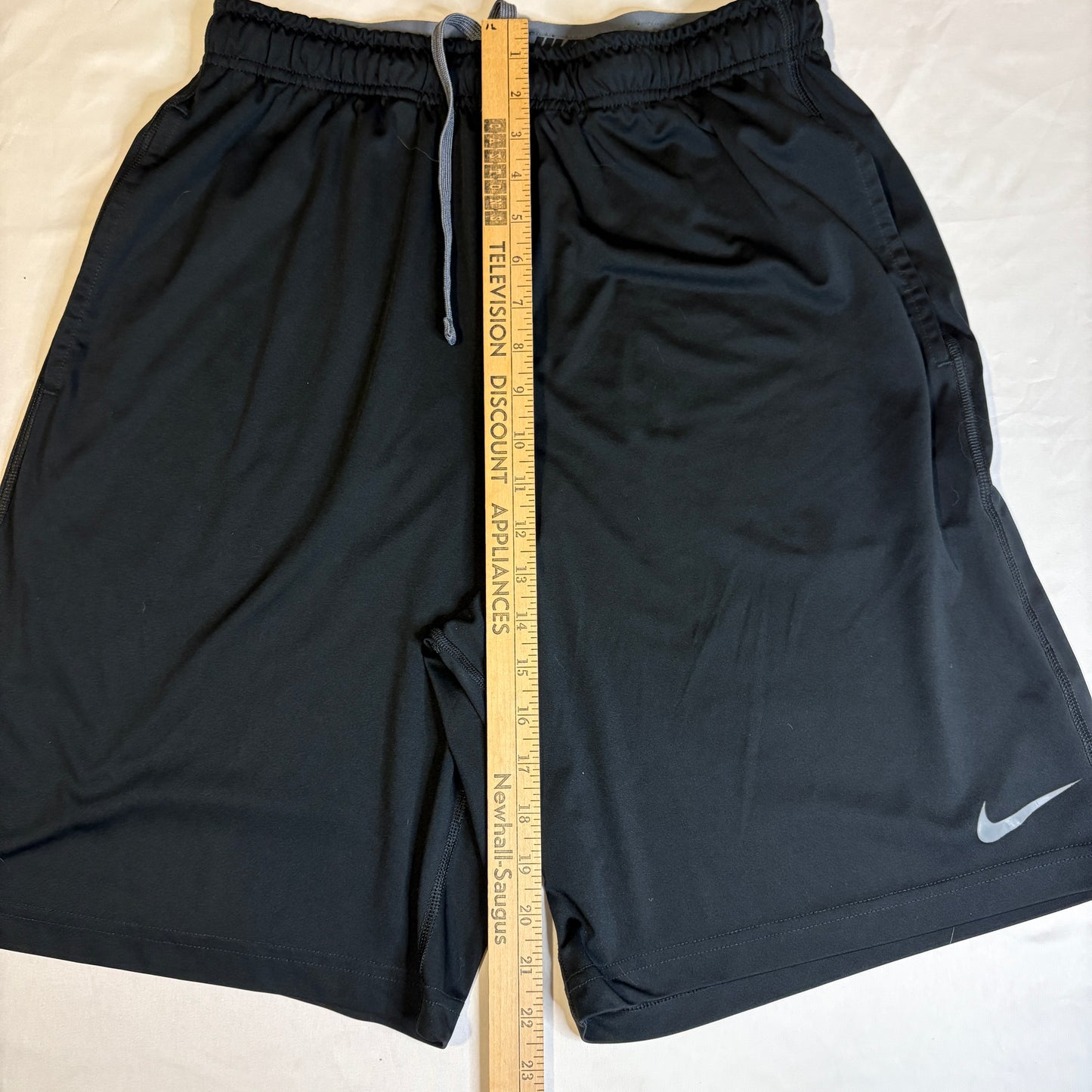 Nike Dri-Fit Training Shorts Mens Large Black Athletic Running Gym Basketball L