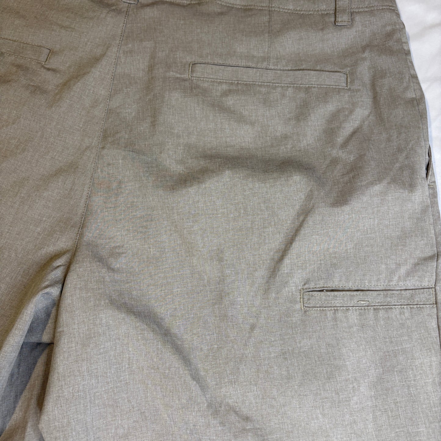 PGA Tour Men’s Golf Shorts Size 36 Gray Stretch Performance Casual Flat Front