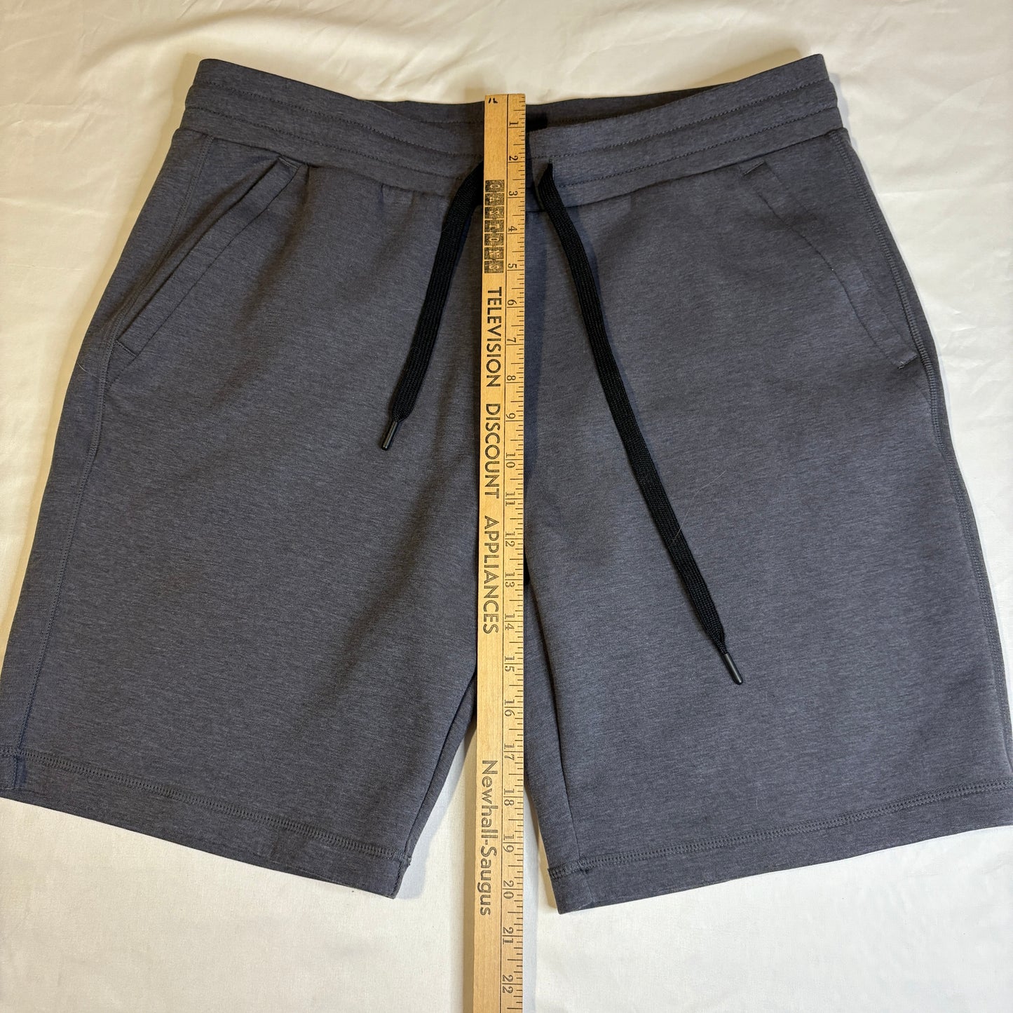 32 Degrees Cool Men’s Gray Athletic Shorts Size L Drawstring Casual Lounge Gym
