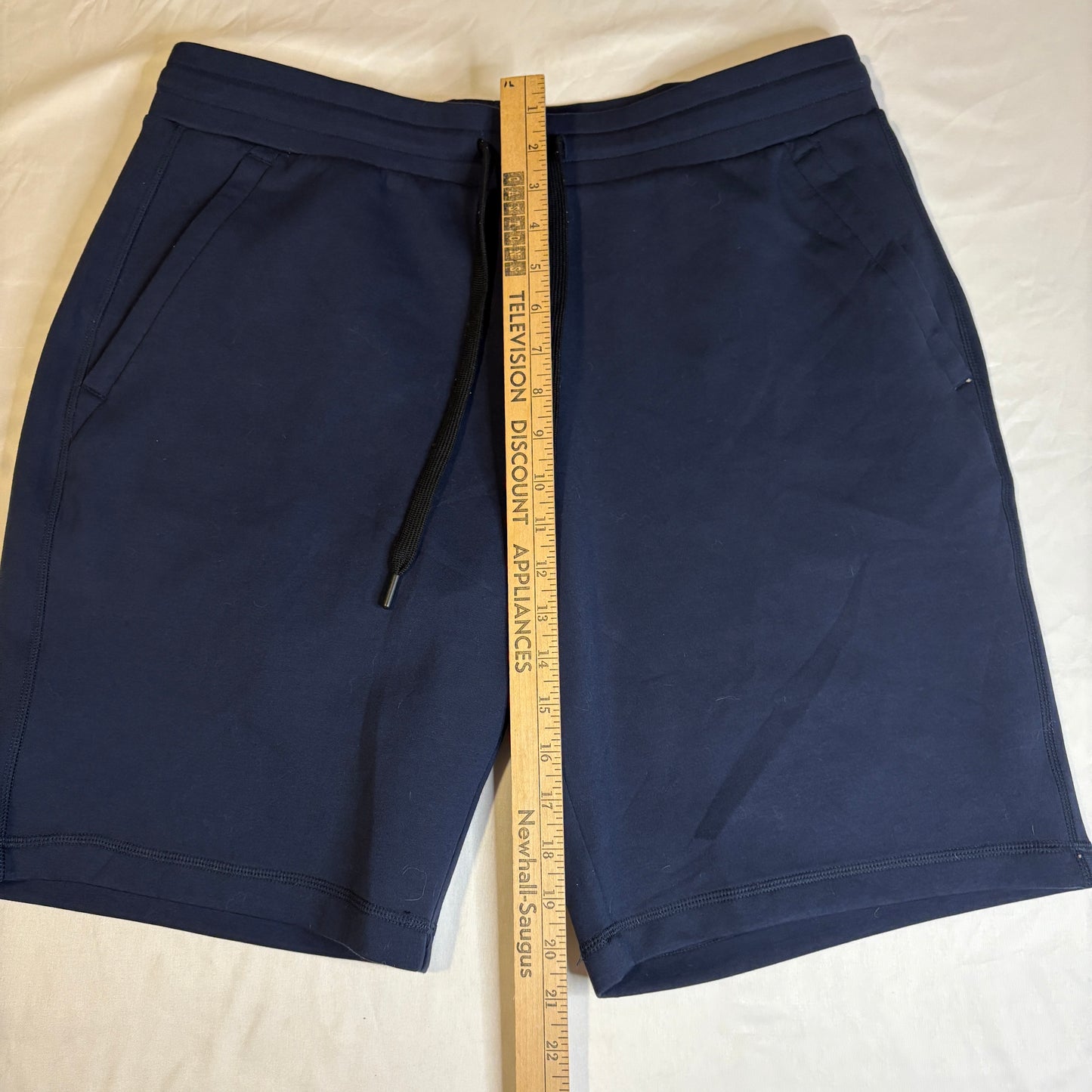 32 Degrees Cool Men’s Navy Blue Athletic Shorts Size L Drawstring Lounge Gym