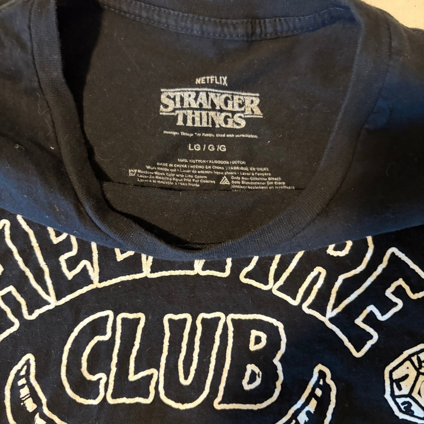 Hellfire Club T-Shirt Black Graphic Tee Adult Medium D&D Inspired Stranger Things