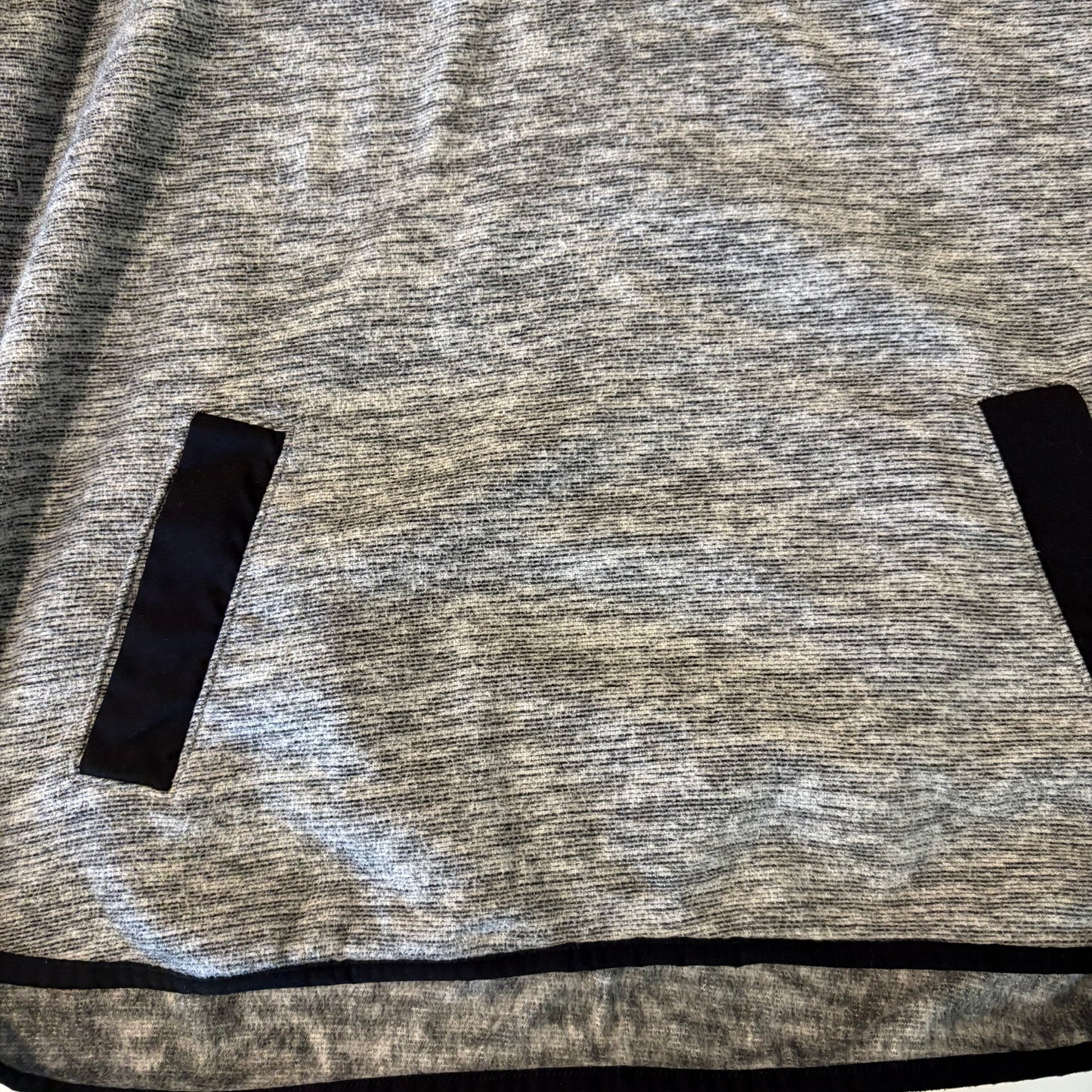 Tek Gear Quarter-Zip Pullover Gray Black Trim Women’s M Fleece Soft Stretch Top