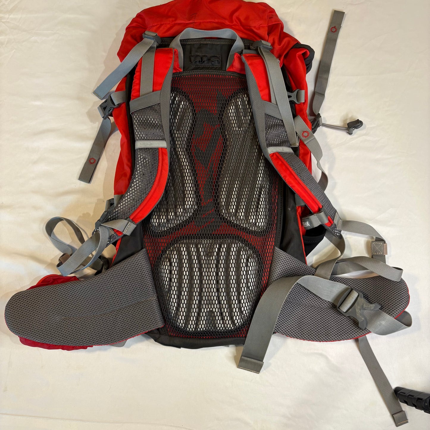CamelBak Vantage 35L Hydration Backpack Red Gray Hiking Pack Frame Support Outdoor