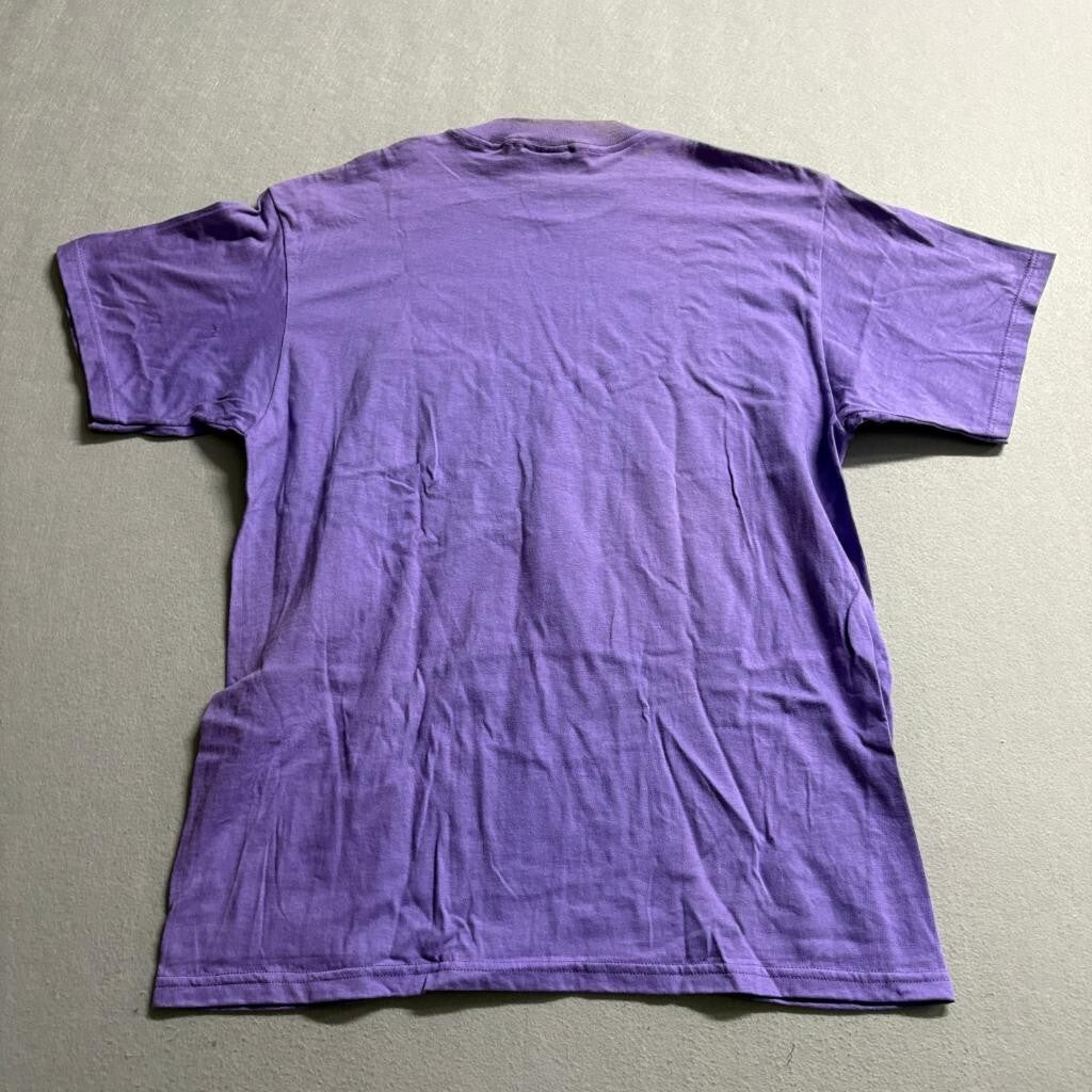 How to Tell if a Vintage T-Shirt Is Really Vintage