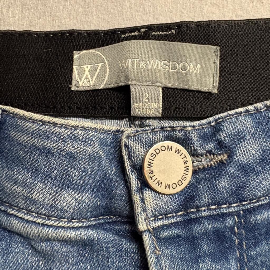 Wit & Wisdom Ab-Solution Straight Leg Jeans Womens Size 2 Blue Raw Hem Stretch