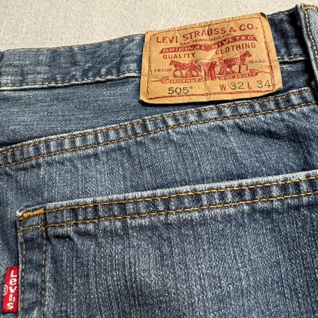 Levis 505 Straight Fit Jeans Mens 32x34 Blue 100% Cotton Denim Medium Wash