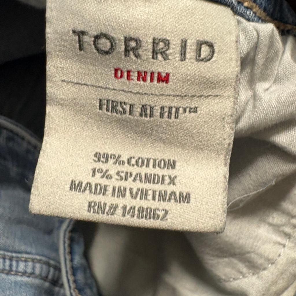 Torrid Slim Bootcut Jeans Womens 16S Blue Denim Stretch Plus Size 16 Short