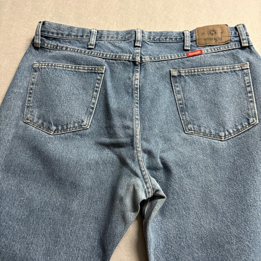 Wrangler Authentics Mens Jeans 40x30 Regular Fit Blue Denim Medium Wash Cotton