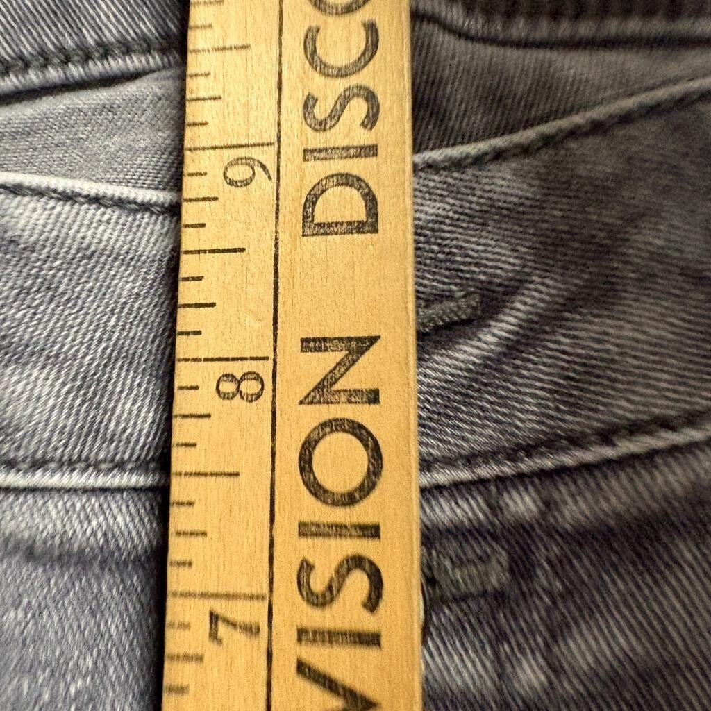 Cabi Button Fly Straight Jeans Womens Size 4 Gray Denim Stretch Pants Style 4520
