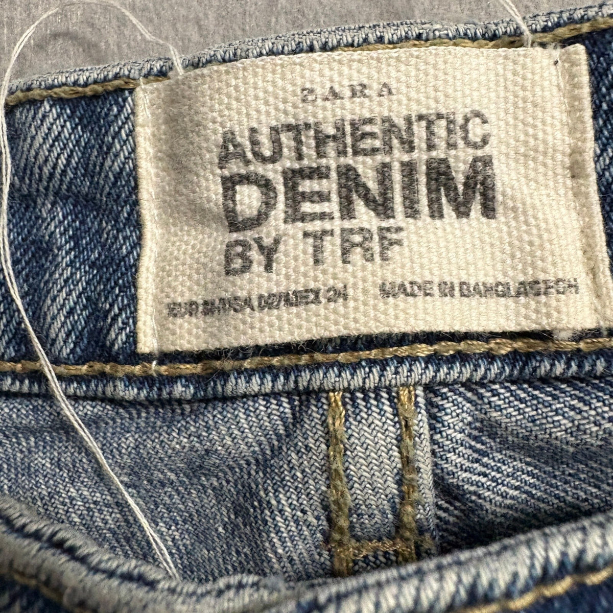 Zara TRF Side Stripe Jeans Womens Size 24 Blue Denim Raw Hem Straight Leg