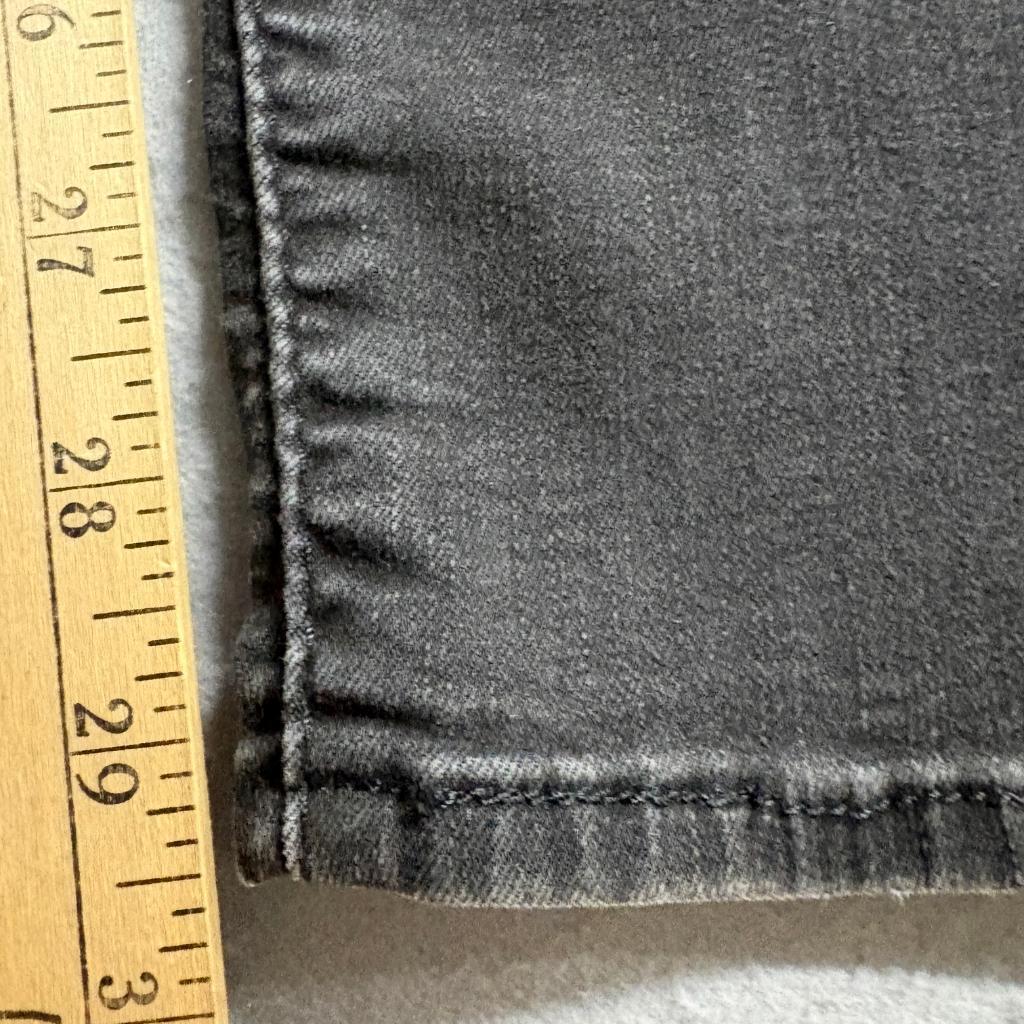 Levi's 724 High Rise Straight Jeans Womens Size 30x32 Black Denim Stretch
