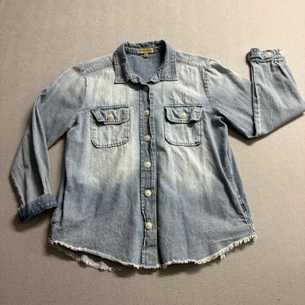 Democracy Denim Shirt Womens Small Blue Cotton Long Sleeve Raw Hem Chambray Top