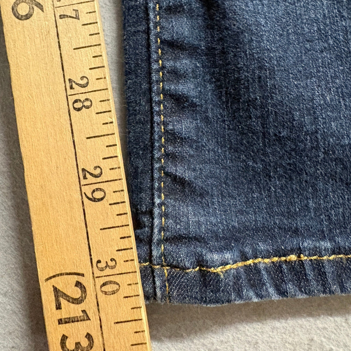 Signature by Levi Strauss Gold Label Women Mid Rise Bootcut Jeans Size 20M Dark