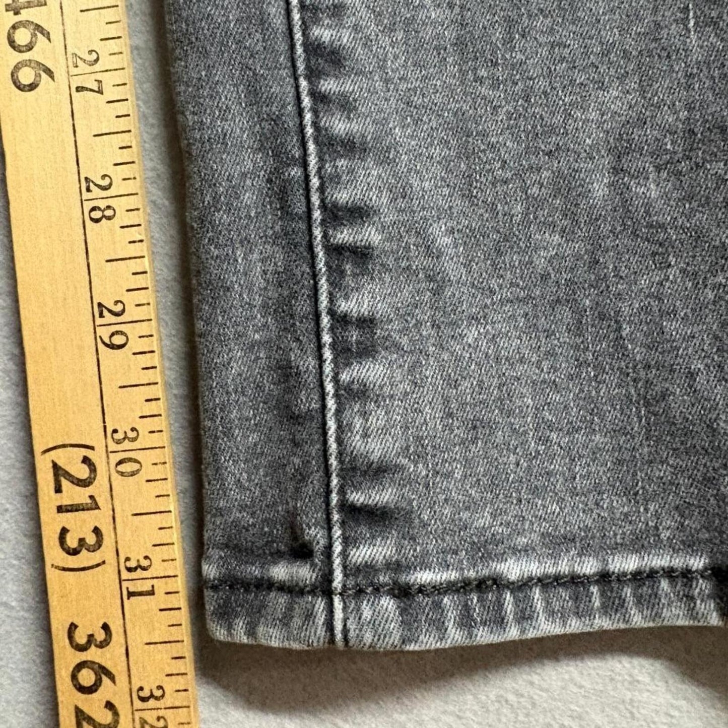 Levis 314 Shaping Straight Jeans Womens 29 Gray Denim Stretch Pants