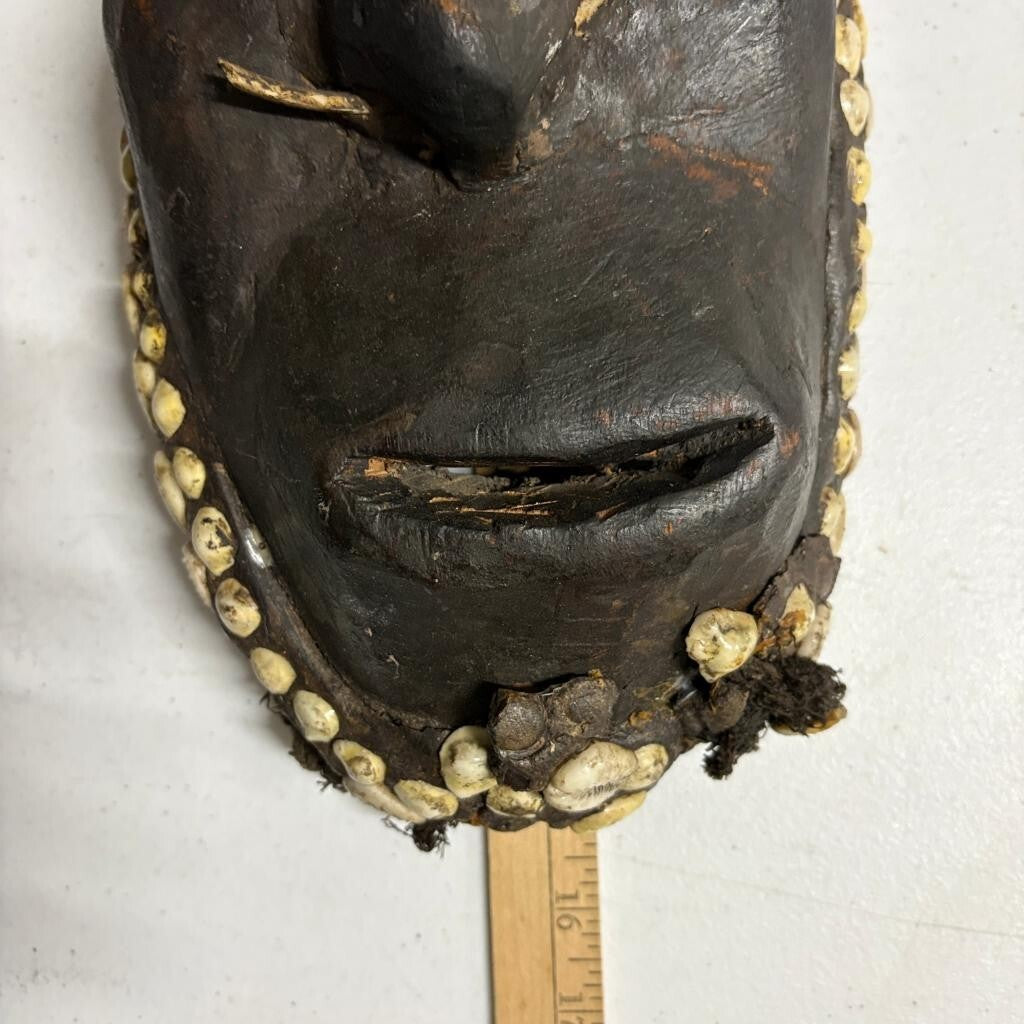 Vintage African Wè Guéré Style Carved Wood Mask Cowrie Shells Tribal Art 16"