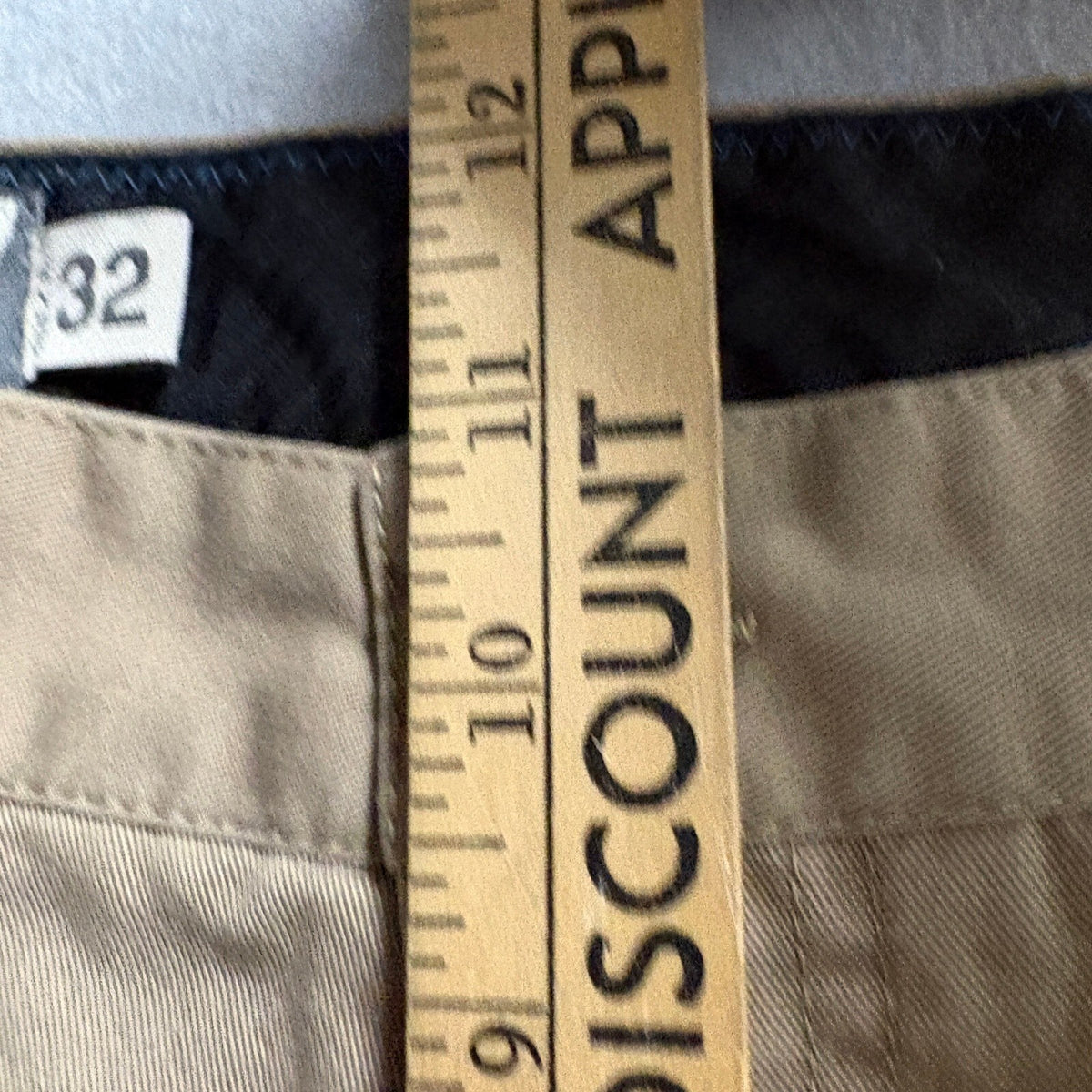 Volcom Frickin Modern Chino Shorts Mens Size 32 Tan Beige Casual Skate Walk