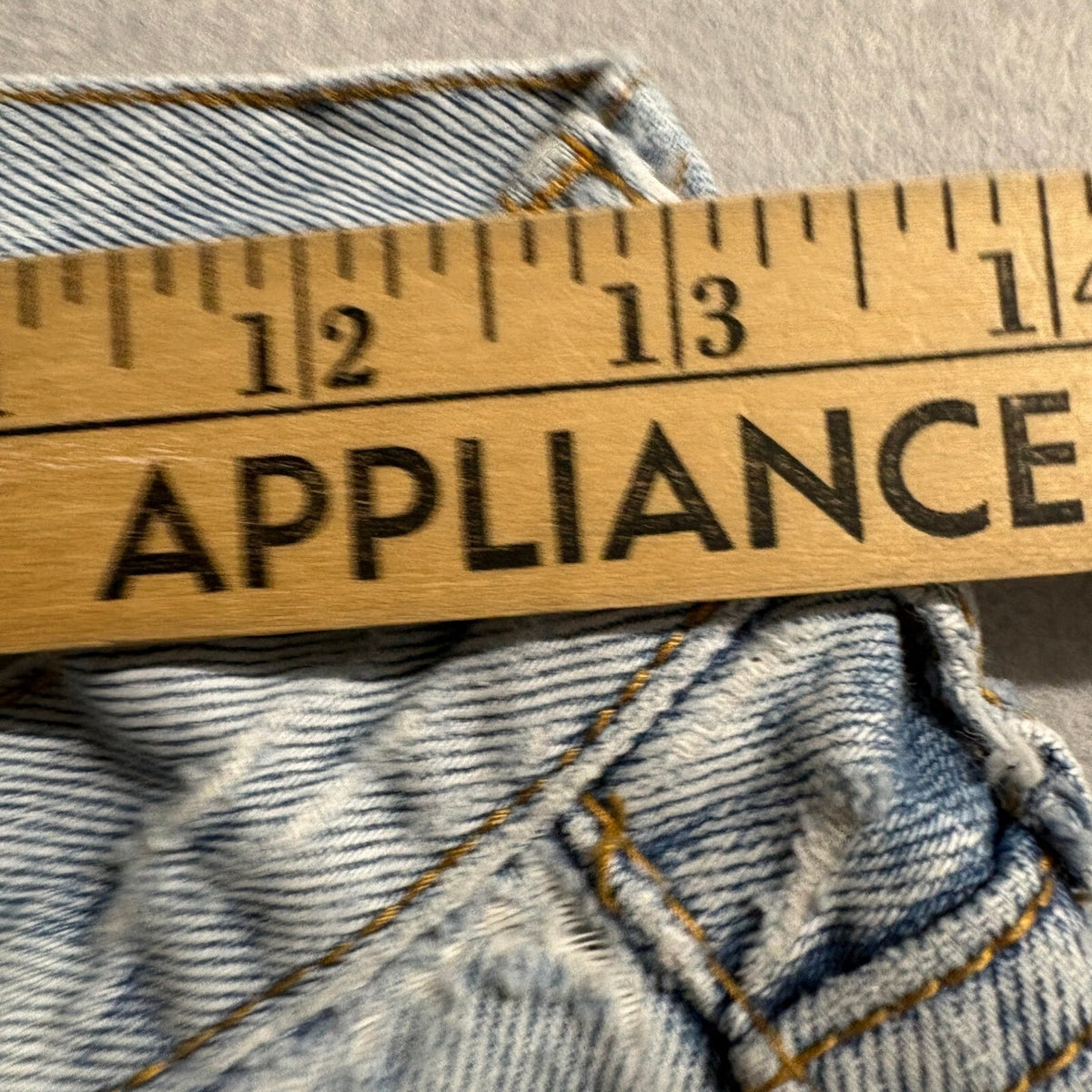 Princess Polly Distressed Straight Leg Jeans Womens Size US 0 Light Wash Denim
