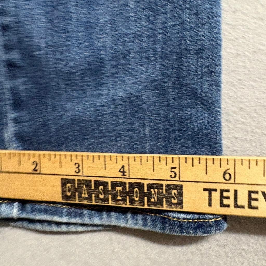 Levi's 724 High Rise Straight Jeans Womens Size 24x30 Medium Wash Blue Denim