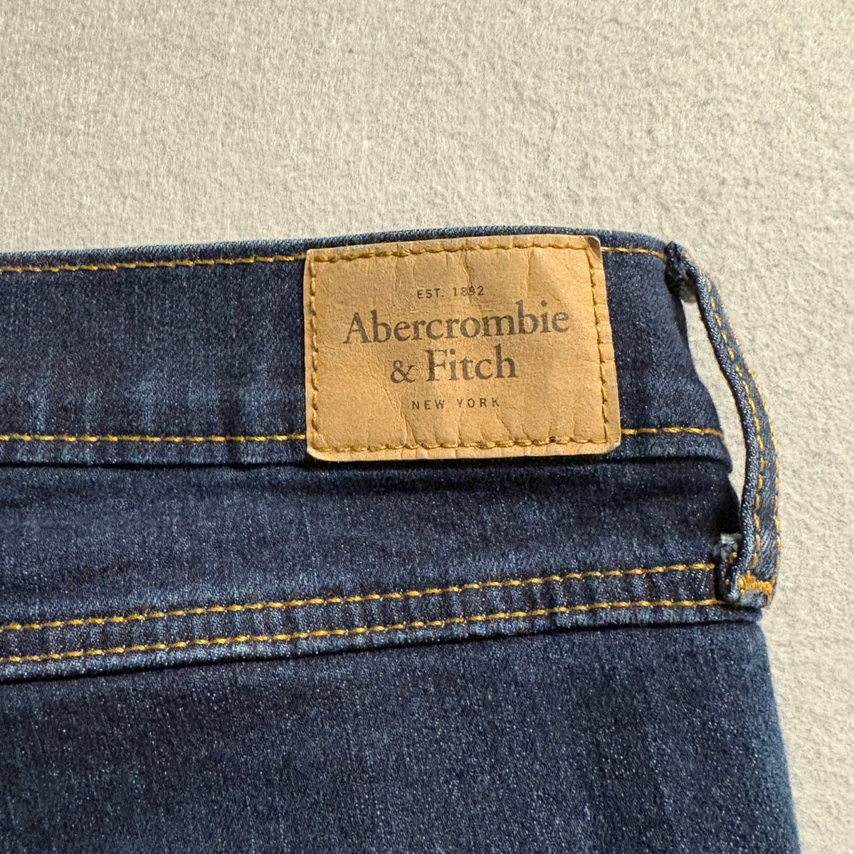 Abercrombie & Fitch Super Skinny High Rise Jeans Womens Size 10R Dark Wash