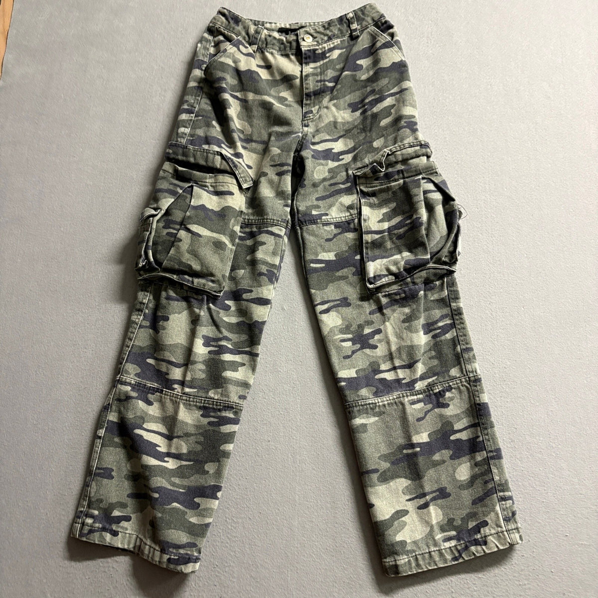 Forever 21 Camo Cargo Pants Womens Small Green Camouflage Wide Leg Utility
