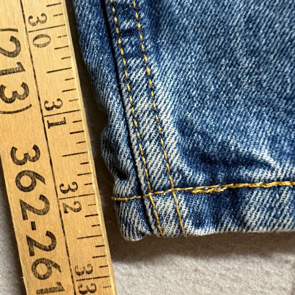 Levis 505 Regular Fit Jeans Mens 38x34 Blue Denim Straight Leg Pants