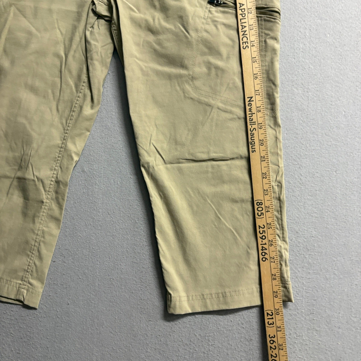 Eddie Bauer Womens 12 Capri Pants Beige Nylon Spandex Stretch Hiking Outdoor