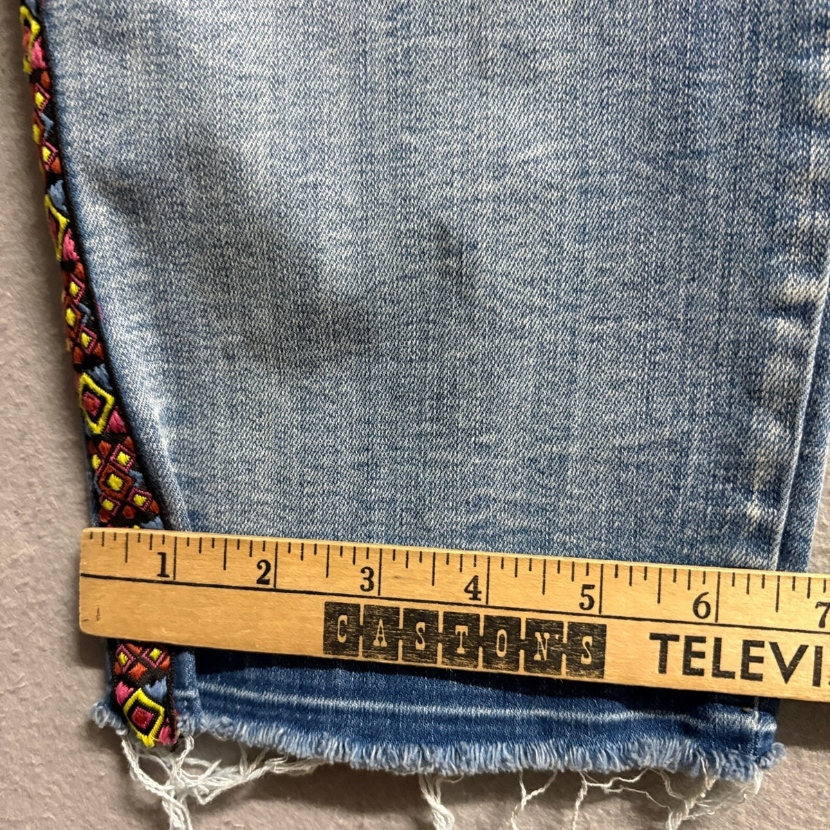 Seven7 Womens Jeans 20W Blue Denim Crop Frayed Hem Embroidered Side Stripe