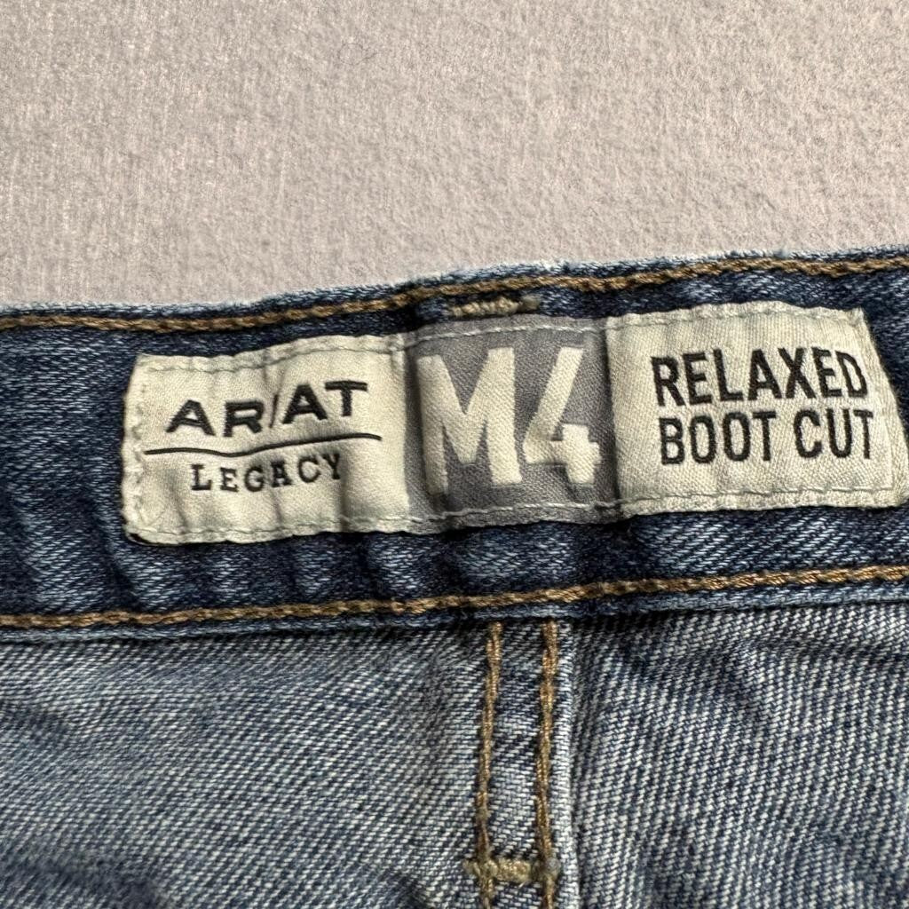 Ariat M4 Legacy Jeans Mens 36x30 Blue Distressed Relaxed Bootcut Denim