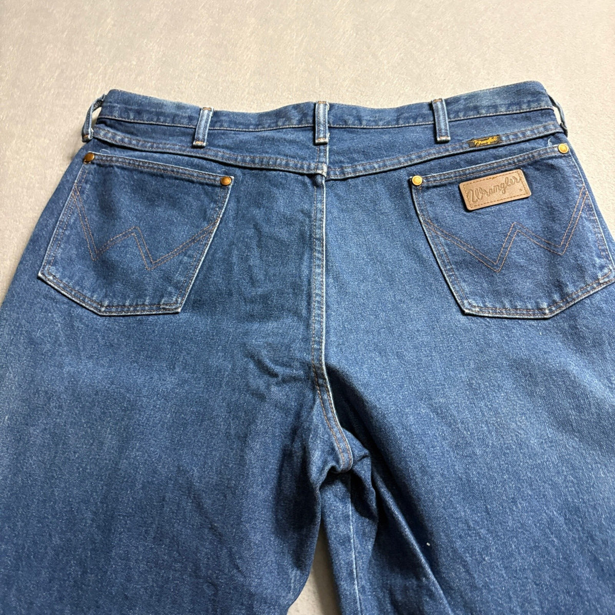 Vintage Wrangler Jeans Mens 38x34 Made in USA 31MWZPW High Rise Blue Denim Pants