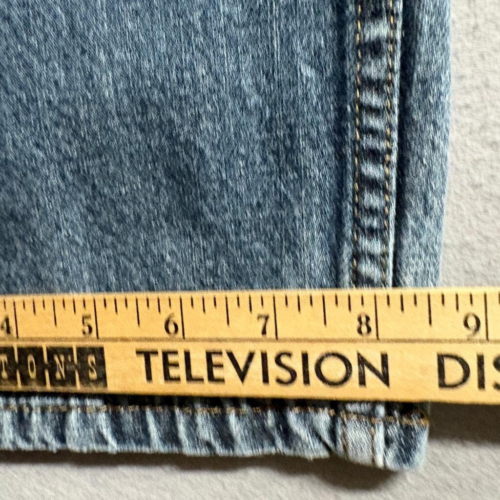 Levis 505 Regular Fit Jeans Mens 38x30 Blue Denim Straight Leg Pants