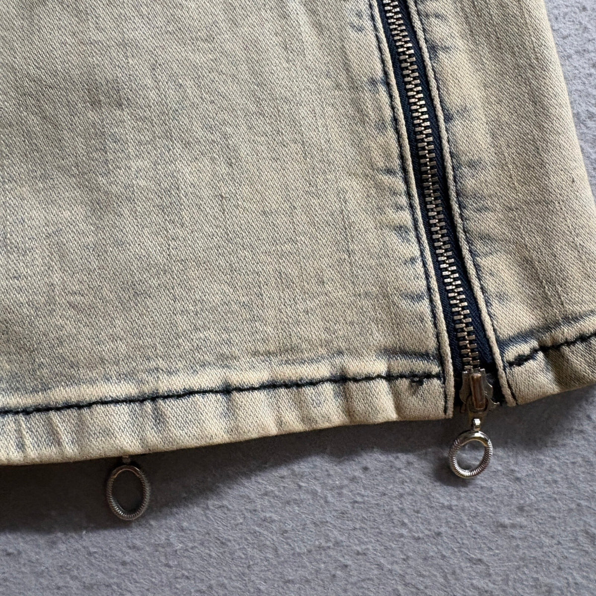 BDG Urban Outfitters Flare Jeans Womens 24 Yellow Acid Wash Zipper Accents