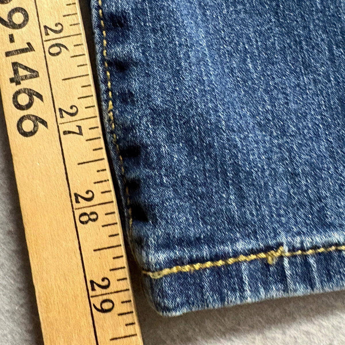 Signature by Levi Strauss Women 10 Short Modern Boot Cut Denim Jeans Blue W30