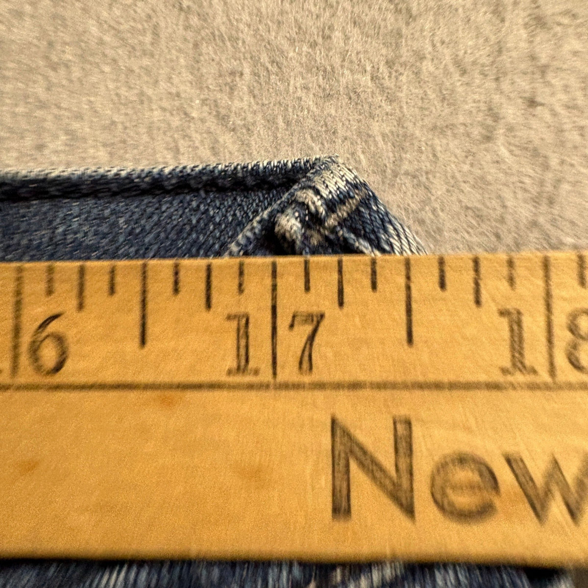 Levi's 515 Capri Jeans Womens Size 14 Blue Denim Cuffed Cropped Stretch Medium
