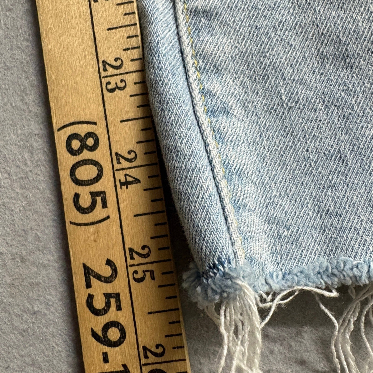 Universal Thread Ankle Bootcut Jeans Womens 6/R Light Wash Raw Hem Stretch Denim
